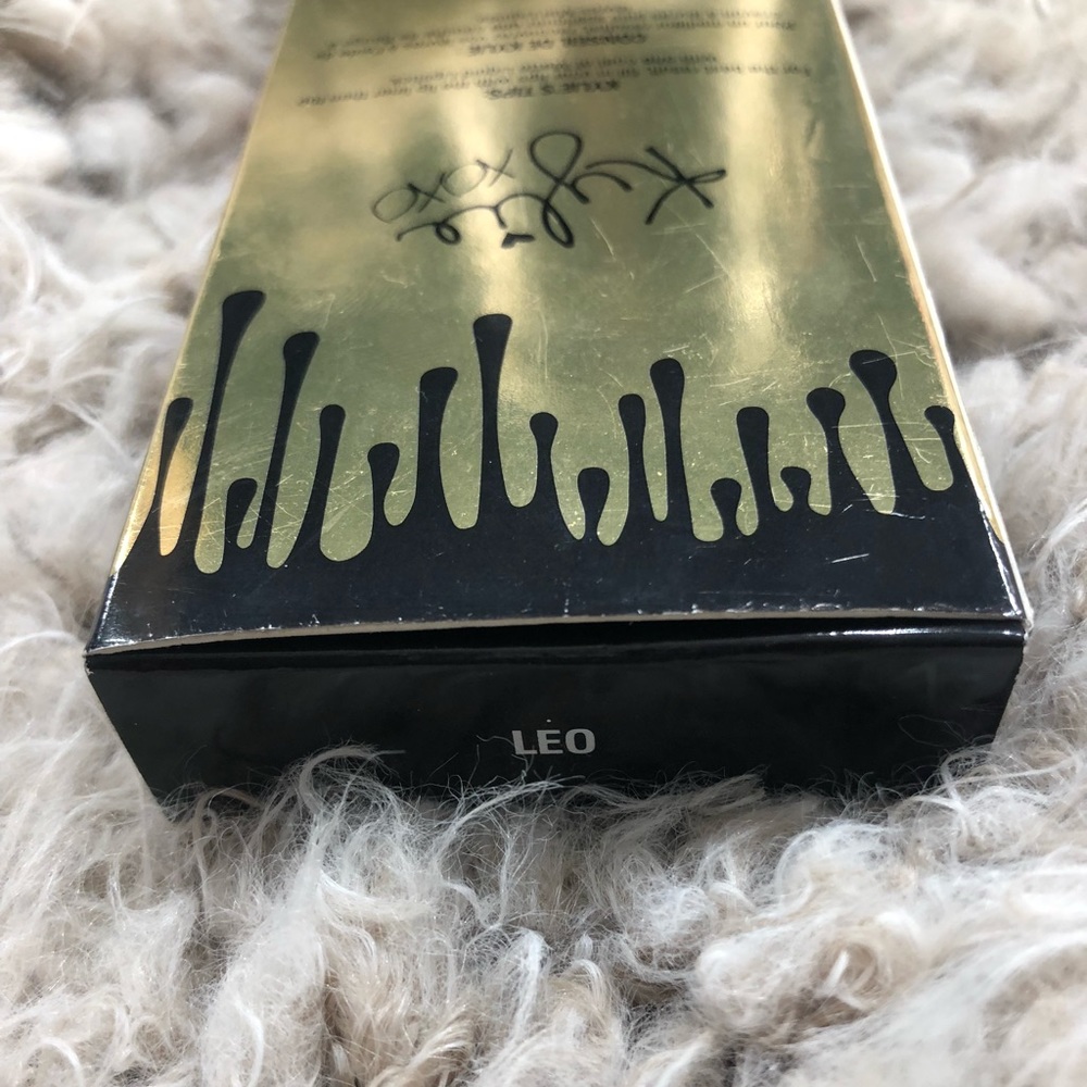 KYLIE BIRTHDAY EDITION LEO LIPKIT